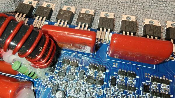 Class D Bass Habit 550.4 slutsteg renoverat i Kumla Örebro